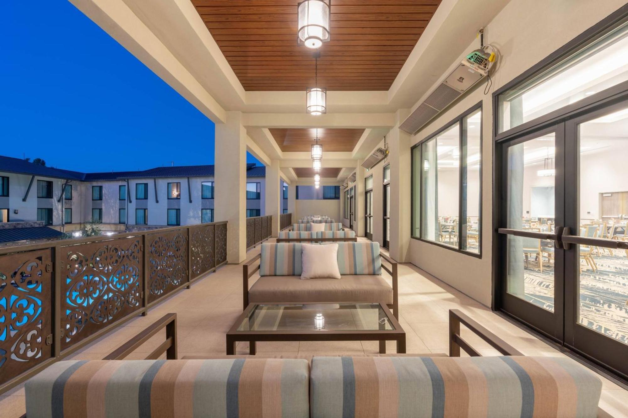 Courtyard By Marriott Thousand Oaks אגורה הילס מראה חיצוני תמונה