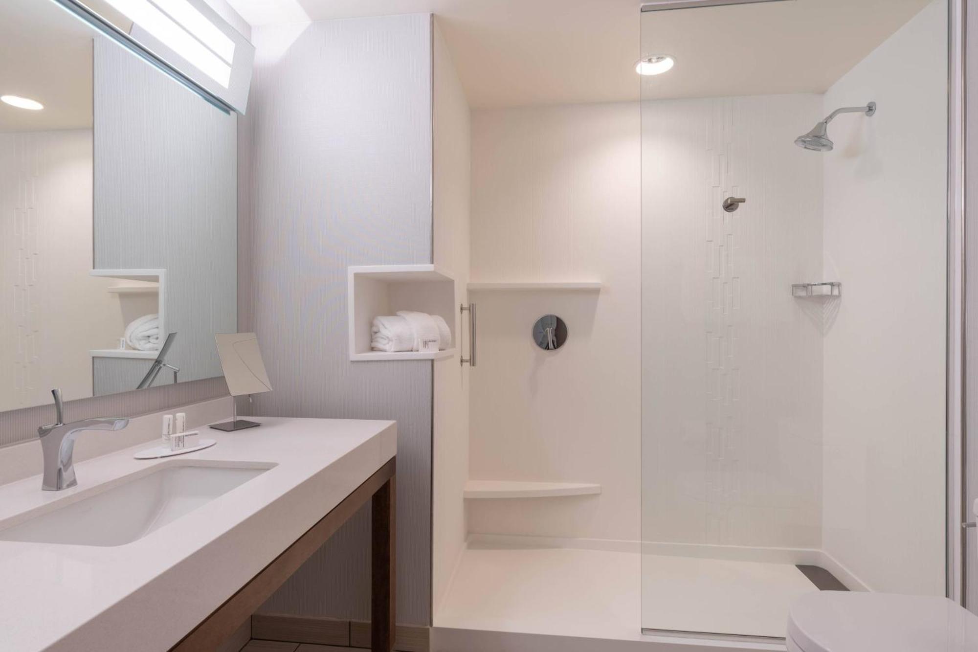 Courtyard By Marriott Thousand Oaks אגורה הילס מראה חיצוני תמונה