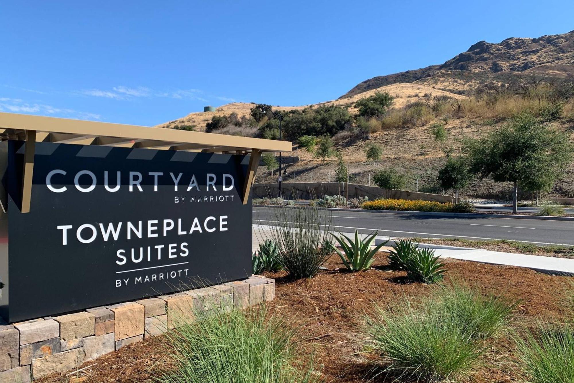 Courtyard By Marriott Thousand Oaks אגורה הילס מראה חיצוני תמונה